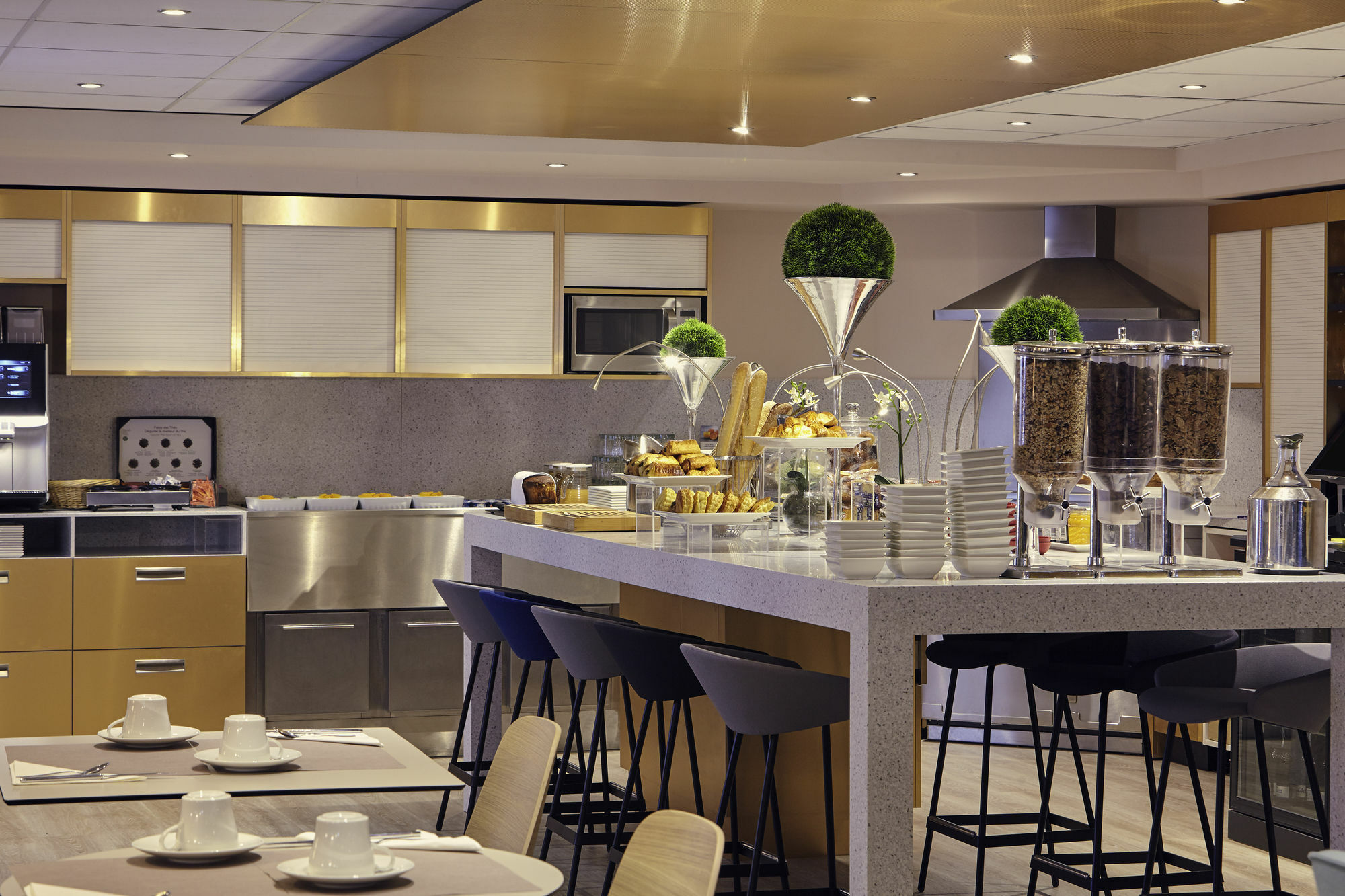 Mercure Centre Cathedrale Hotel 4*